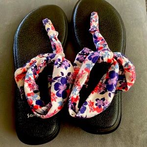Sanuk sandals